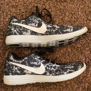 Nike Lunarlkn flyknit 2 size 11
